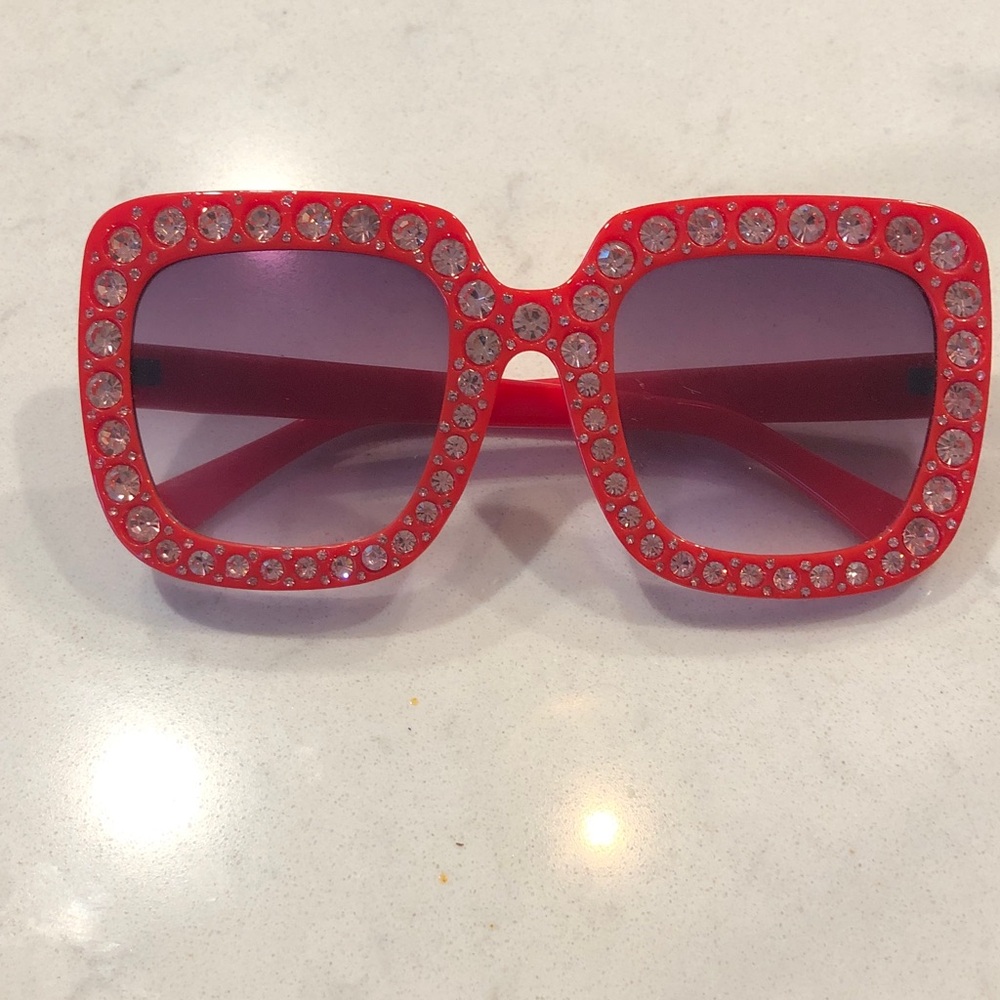 Red Rhinestone Square Sunglasses - Picture 7 of 7